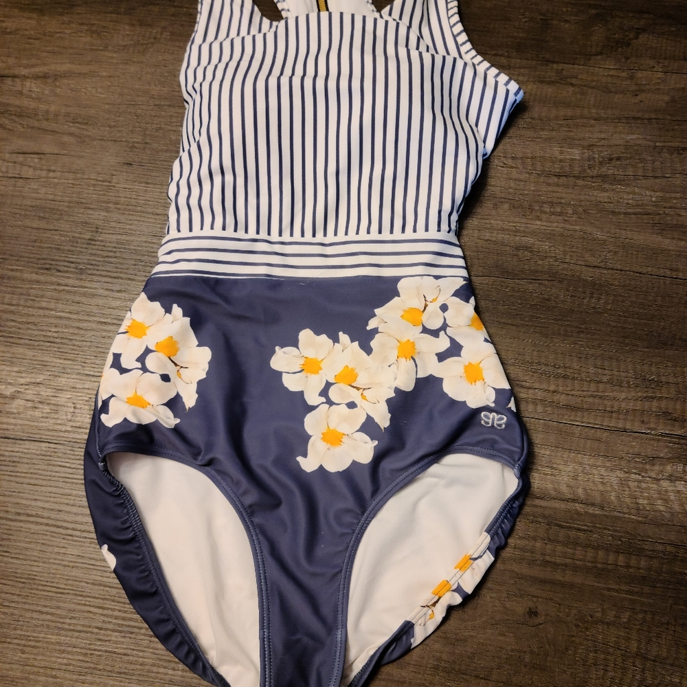 Albion head turner one-piece